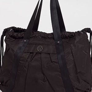 RARE Lululemon Effortless Tote - Black
